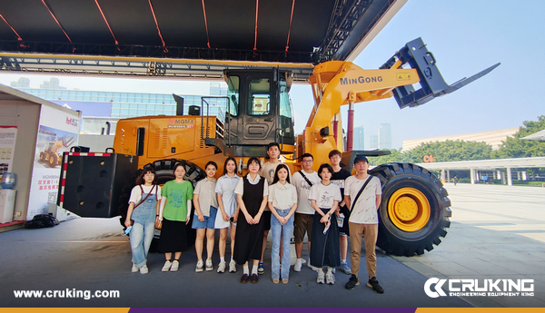 CRUKING Visited International XIAMEN Stone Fair