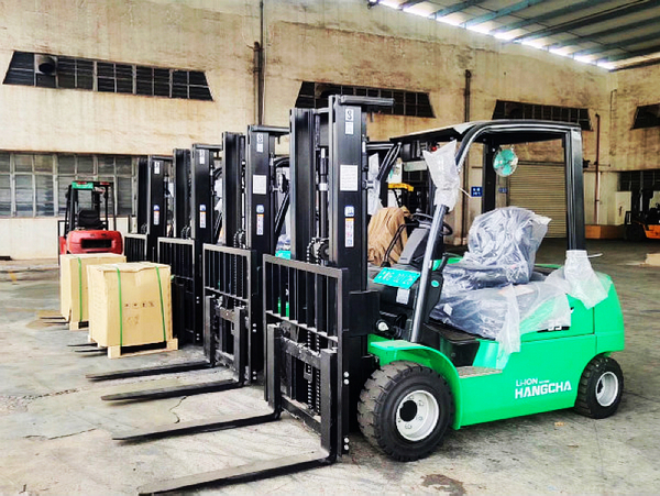 Winter Forklift Battery Maintenance Essentials