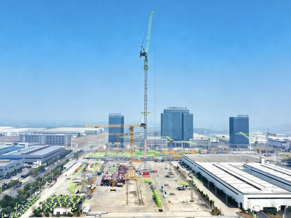 ZOOMLION Unveils World's Tallest and Largest Wind Turbine Tower Crane