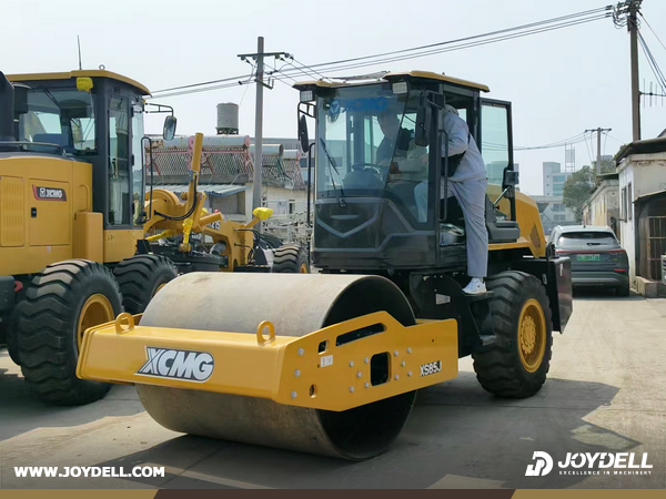 Turkmenistan - 1 Unit XCMG XS85J Road Roller
