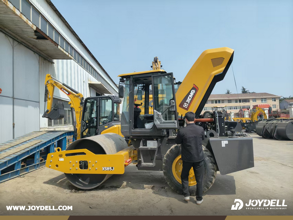 Turkmenistan - 1 Unit XCMG XS85J Road Roller