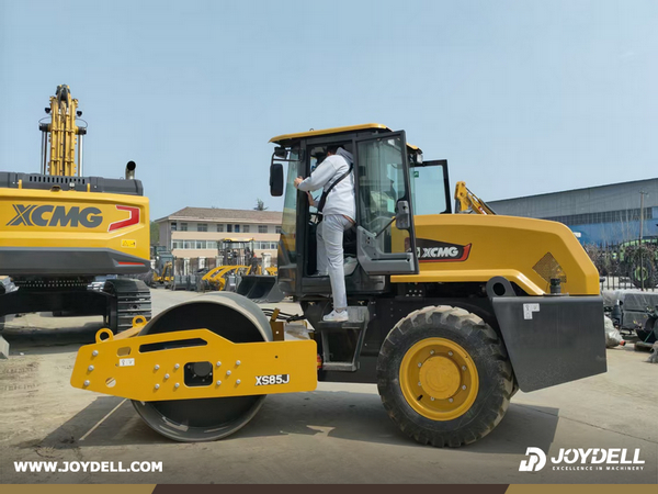 Turkmenistan - 1 Unit XCMG XS85J Road Roller