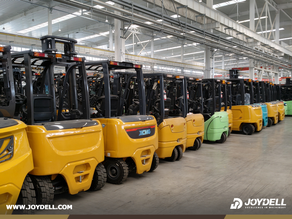 Turkey Clients Visited XCMG Factory