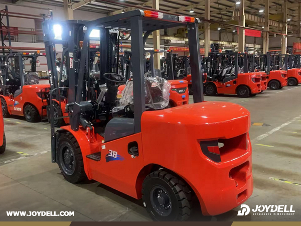 Philippines - 7 Units HELI CPCD38 & 2 Units HELI CPCD60 Forklift