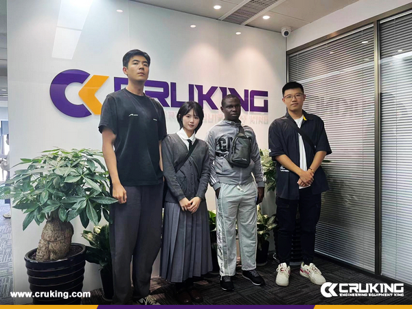 Nigeria Customer Visited CRUKING Xiamen Office